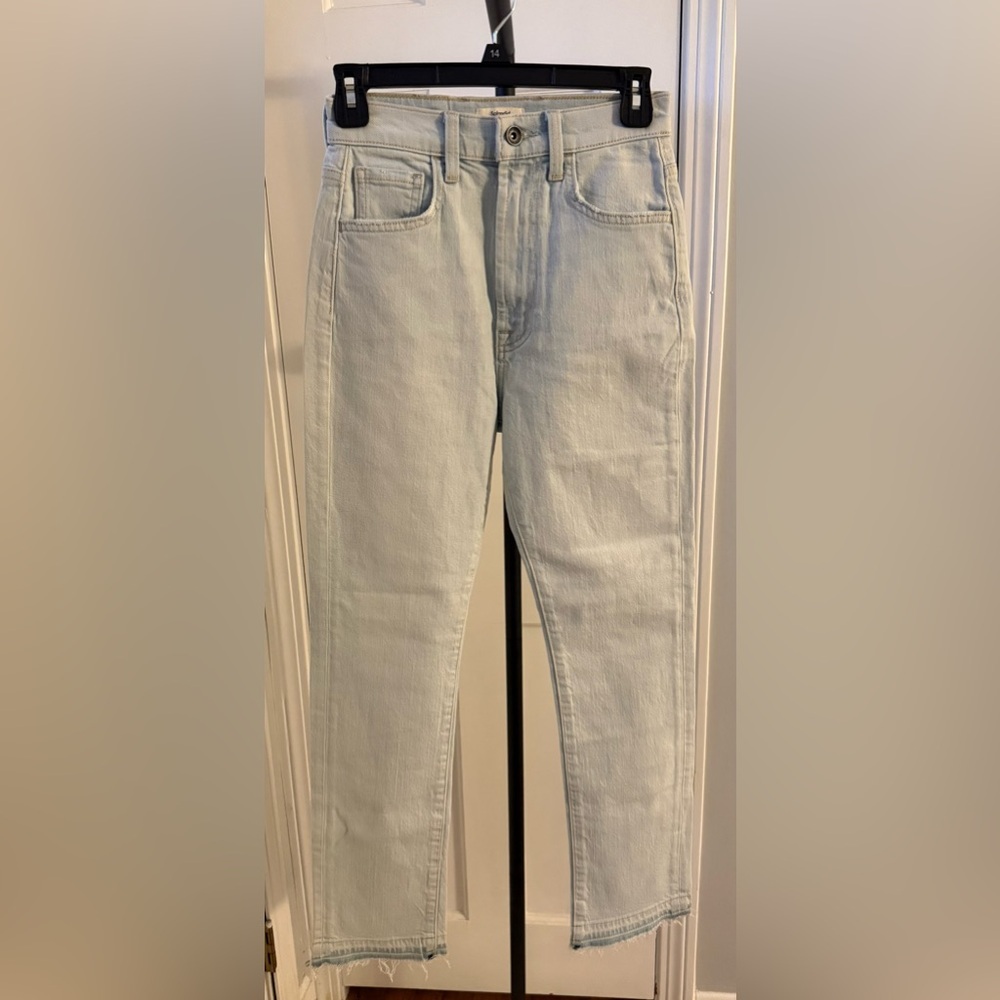 Light Wash Women’s Jeans - Classic Straight Fit